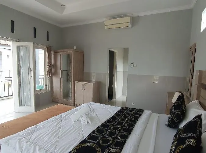 Aya Redpartner Guest house 3*